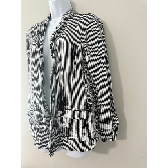 Cupcakes & Cashmere Striped Blazer Jacket Women's Size M Lightweight Linen Blend - Picture 3 of 8